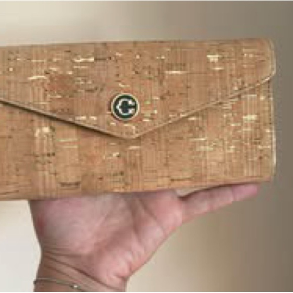 C. Wonder Natural Cork Clutch